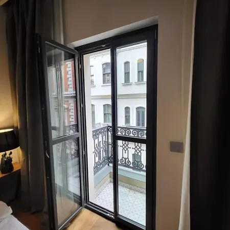 Taksim The 360 Hearth Of 55-56 *
