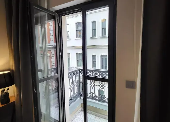 Taksim The 360 Hearth Of 55-56 *